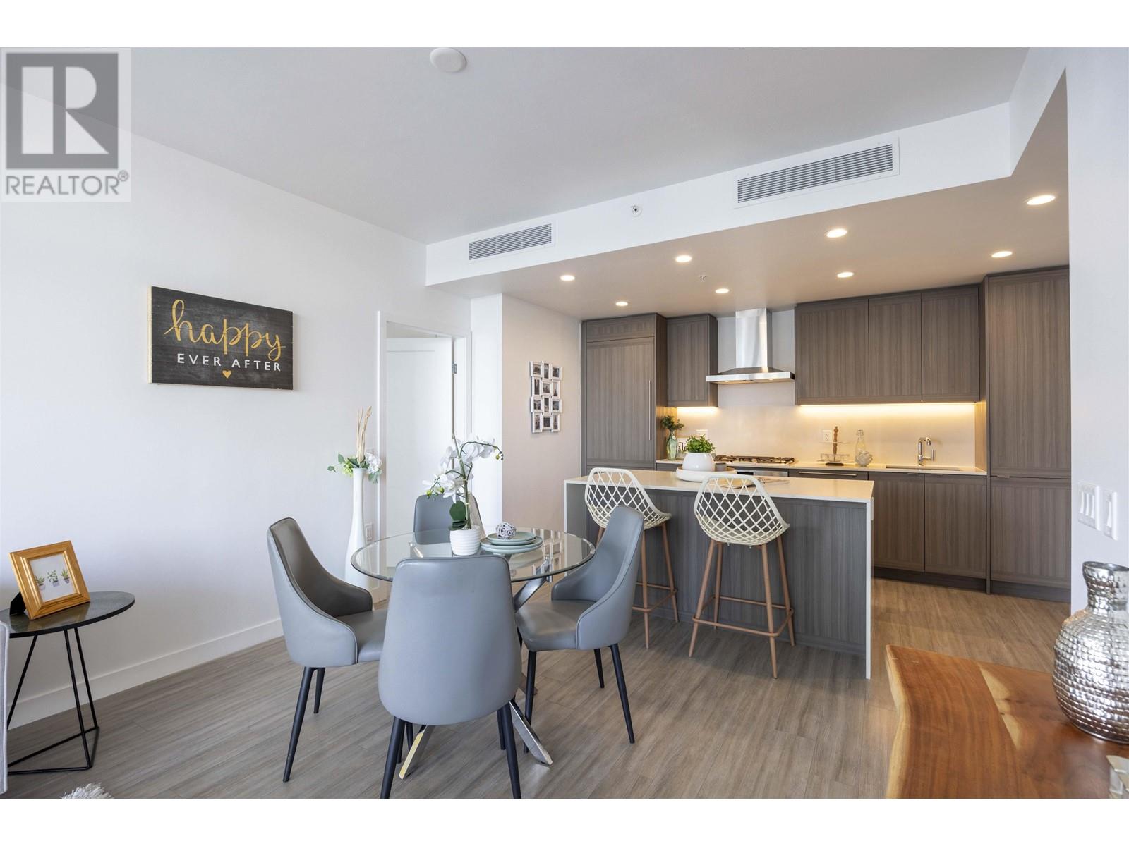 Listing Picture 5 of 28 : 2702 2311 BETA AVENUE, Burnaby / 本拿比 - 魯藝地產 Yvonne Lu Group - MLS Medallion Club Member