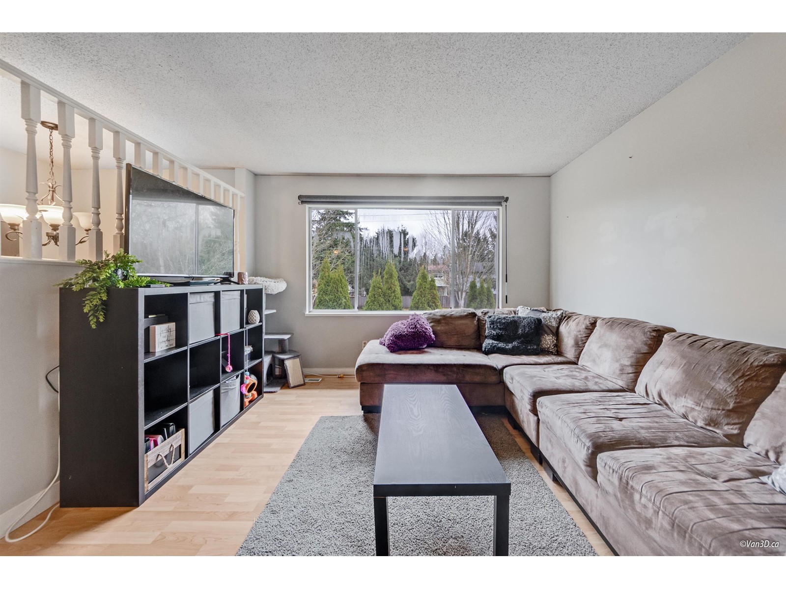 Property at 5009 208 STREET image 3