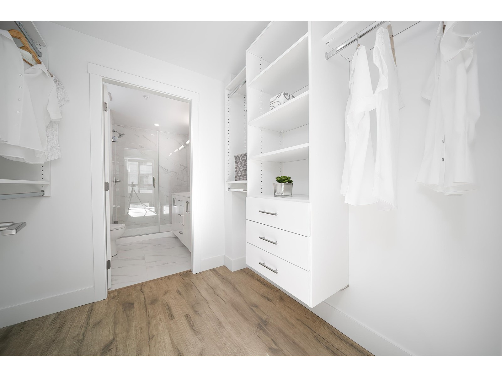 113 6338 King George Blvd, Surrey, British Columbia  V3X 1E9 - Photo 6 - R2964842