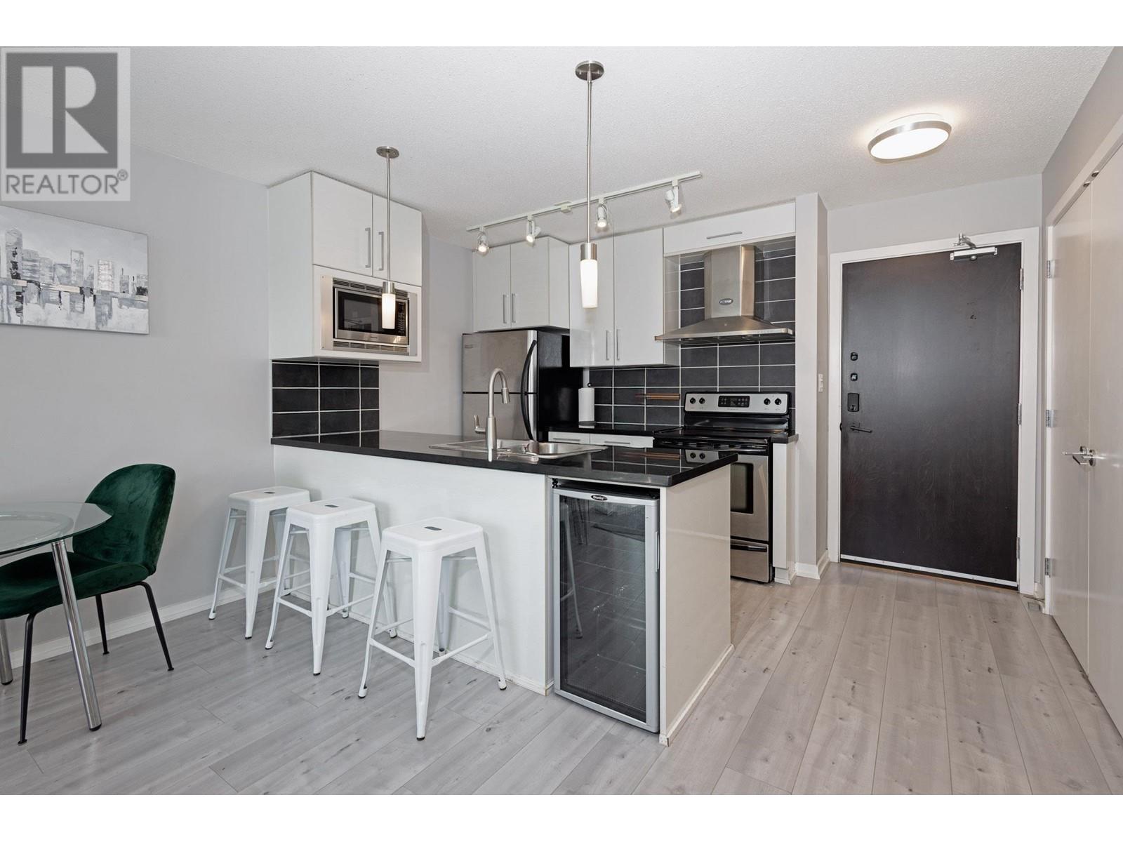 Listing Picture 6 of 24 : 1207 689 ABBOTT STREET, Vancouver / 溫哥華 - 魯藝地產 Yvonne Lu Group - MLS Medallion Club Member