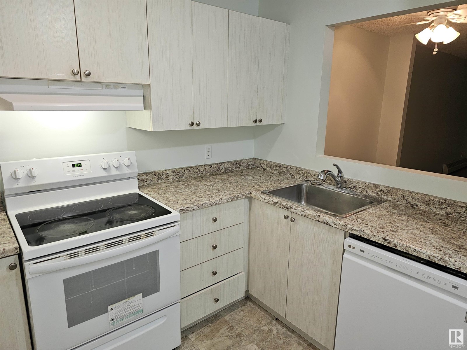 Property at #407 14808 26 ST NW image 5