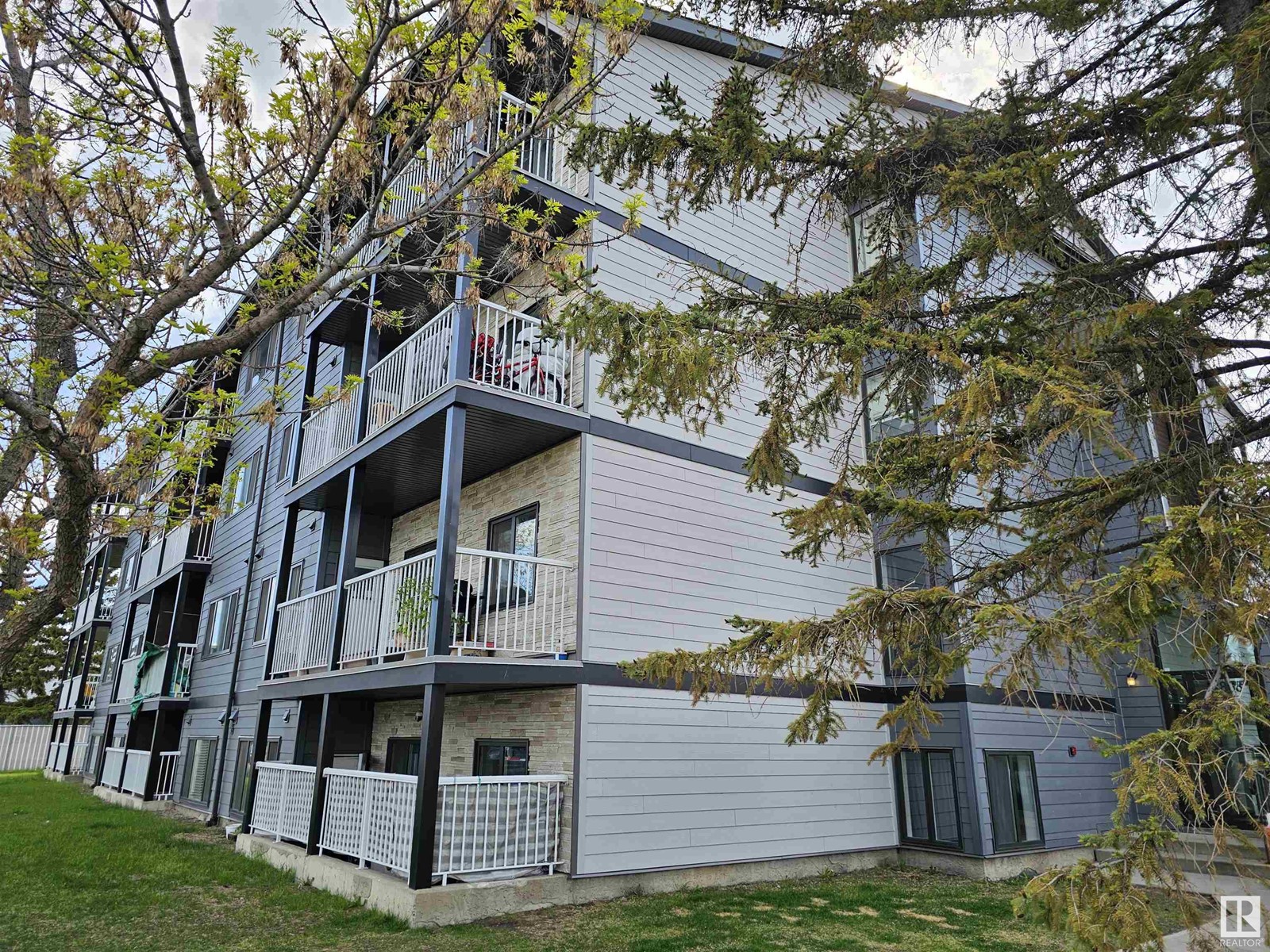 Property at #407 14808 26 ST NW image 1