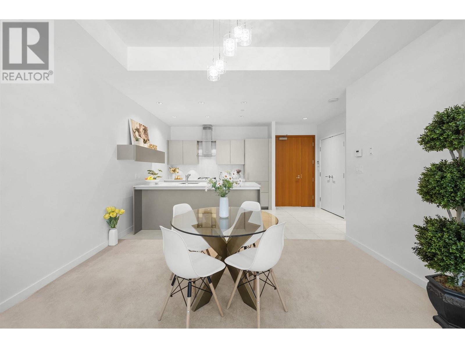 Listing Picture 5 of 27 : 304 5177 BRIGHOUSE WAY, Richmond / 烈治文 - 魯藝地產 Yvonne Lu Group - MLS Medallion Club Member