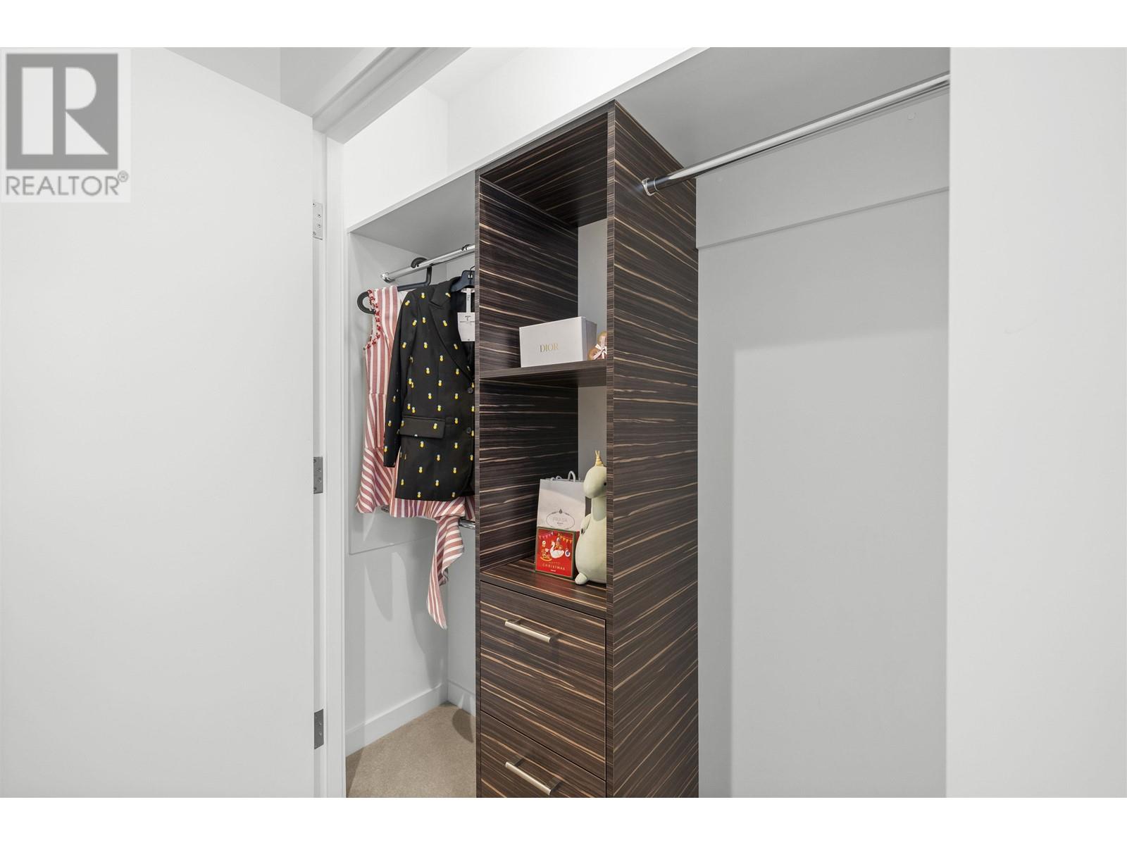 Listing Picture 16 of 27 : 304 5177 BRIGHOUSE WAY, Richmond / 烈治文 - 魯藝地產 Yvonne Lu Group - MLS Medallion Club Member
