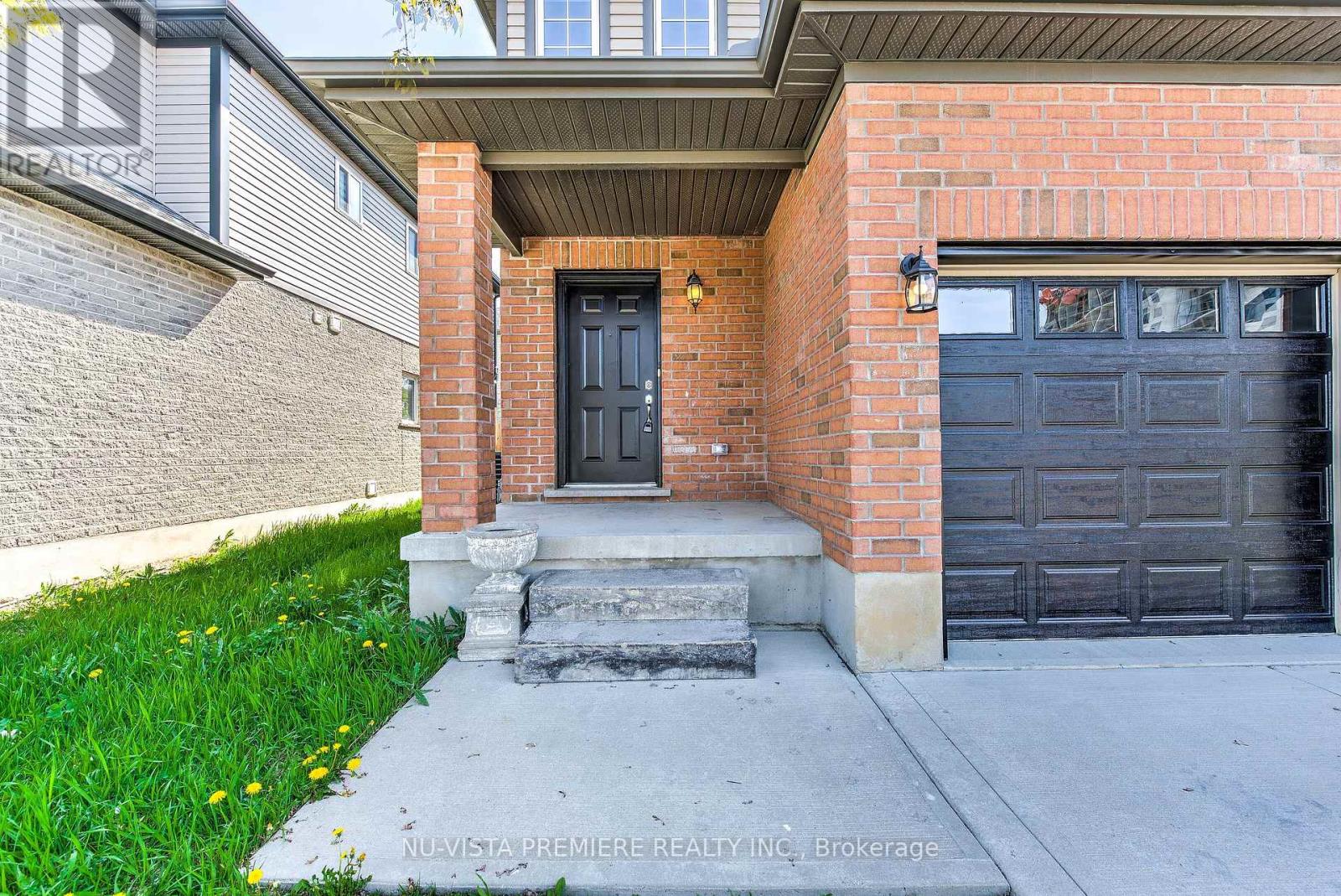 Property at 18 - 3560 SINGLETON AVENUE image 4