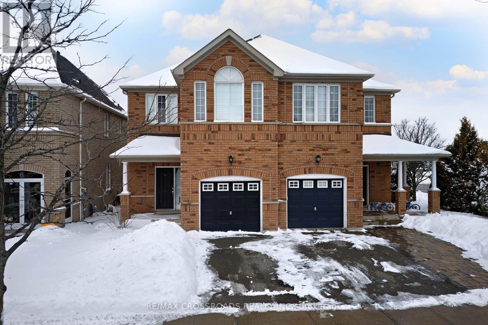 Property at 4 BLUE MEADOW COURT image 1