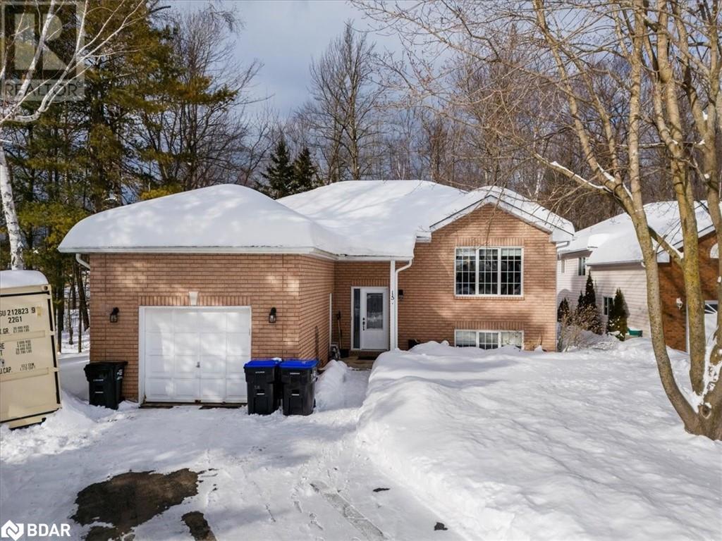 15 Lisbon Court, Wasaga Beach, Ontario  L9Z 1L2 - Photo 2 - 40698078