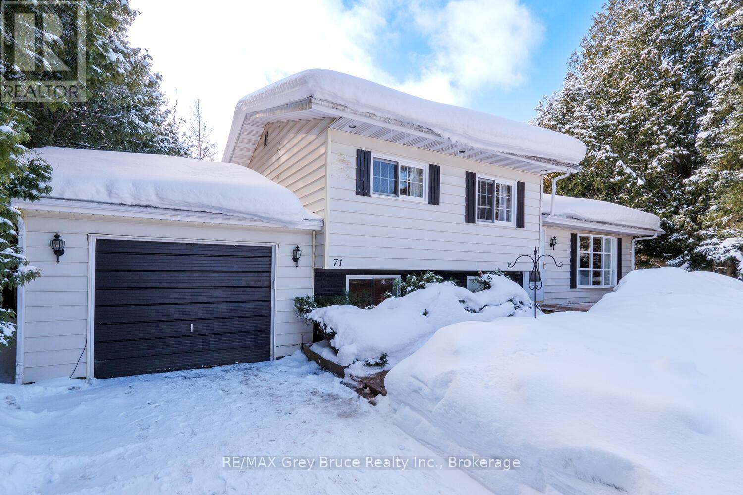 71 William Court, South Bruce Peninsula, Ontario  N0H 2T0 - Photo 2 - X11969632