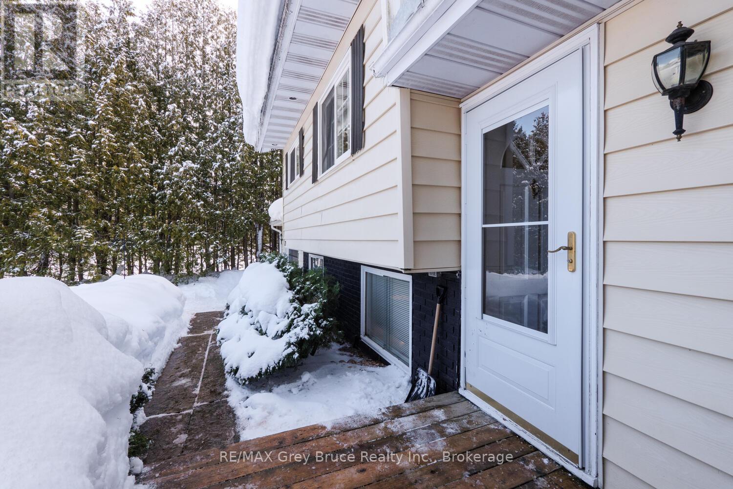 71 William Court, South Bruce Peninsula, Ontario  N0H 2T0 - Photo 3 - X11969632