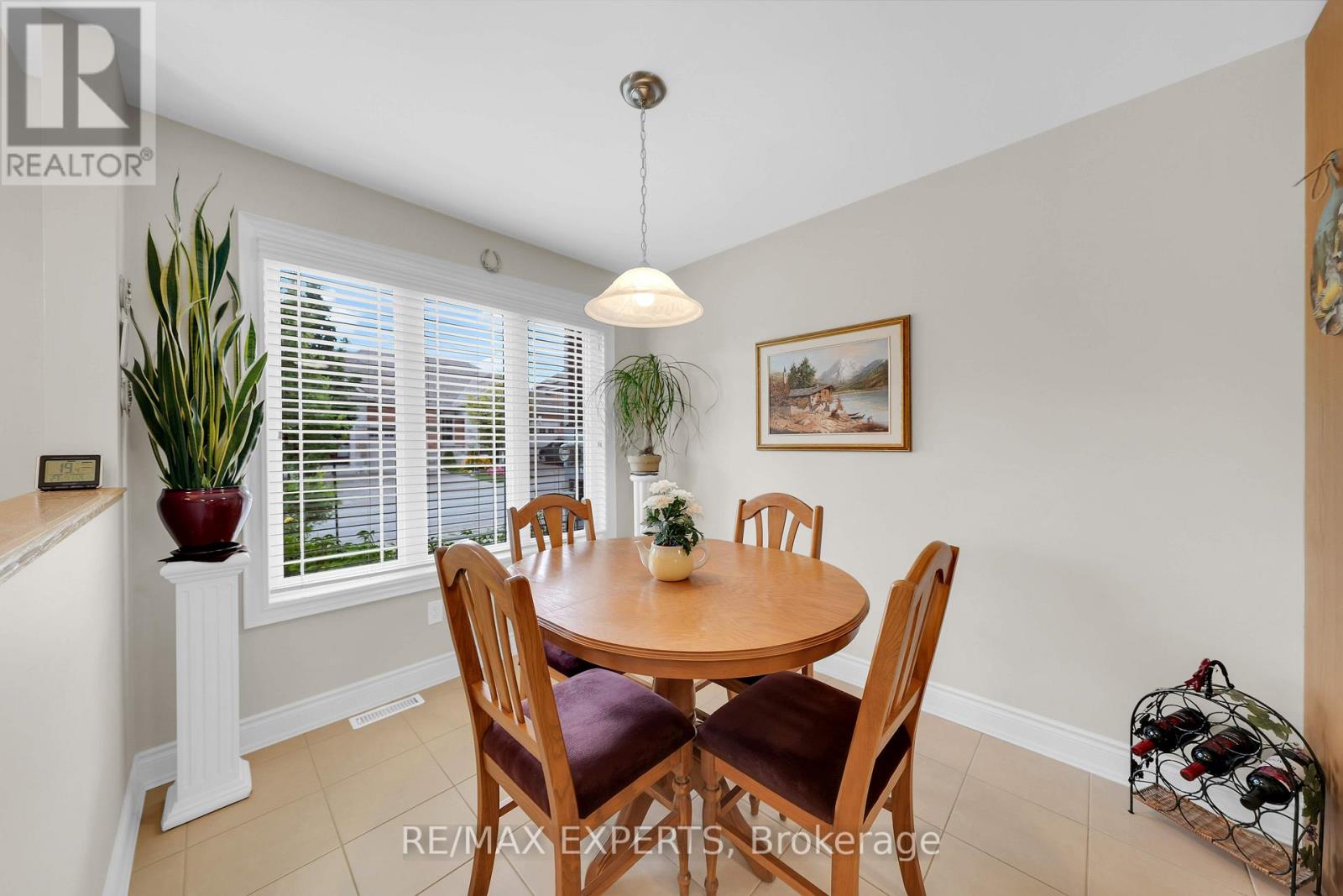 Property at 20 - 19 UPPER HIGHLAND image 5