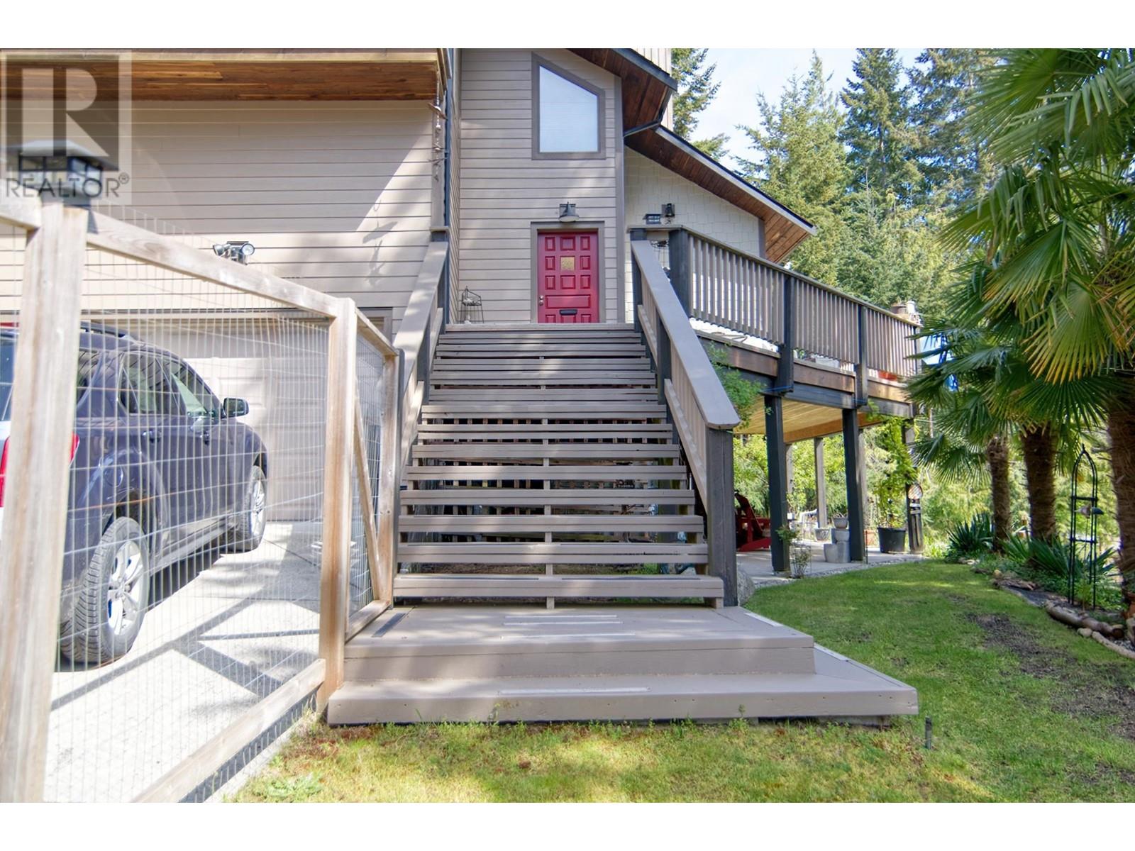 Property at 8096 WESTWOOD ROAD image 2