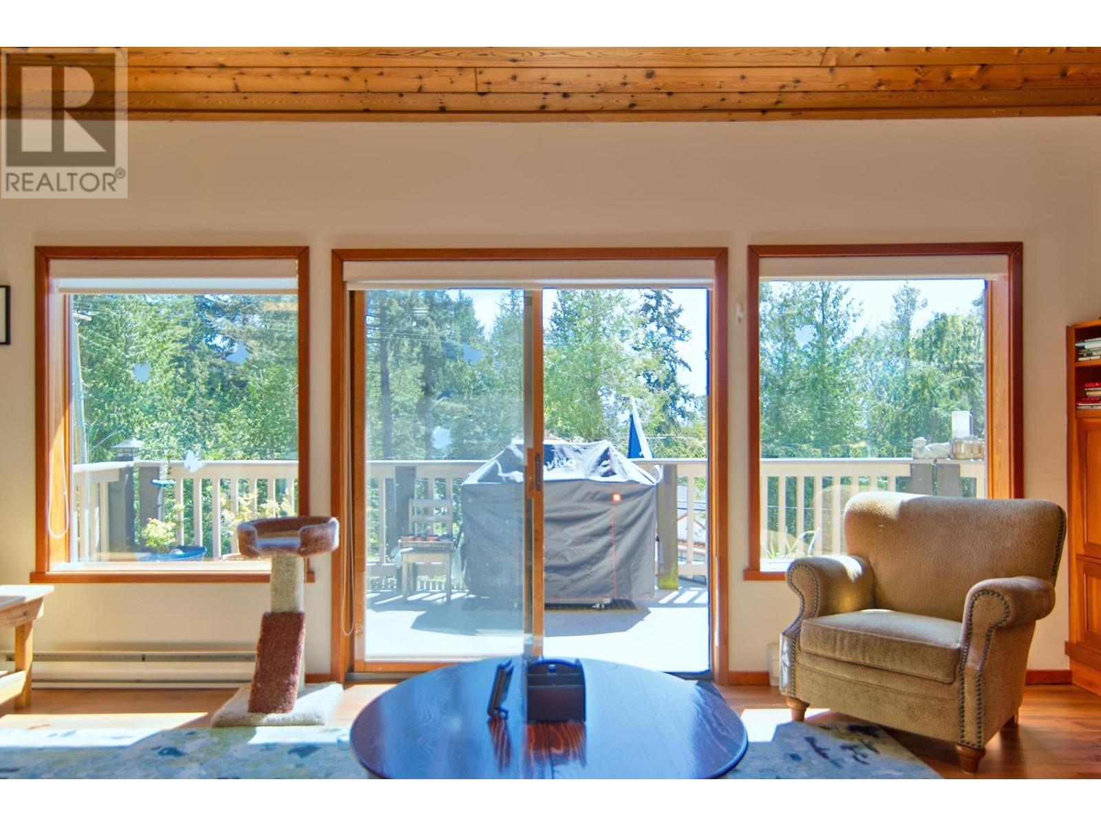 8096 Westwood Road, Halfmoon Bay, British Columbia  V0N 1Y1 - Photo 7 - R2966877