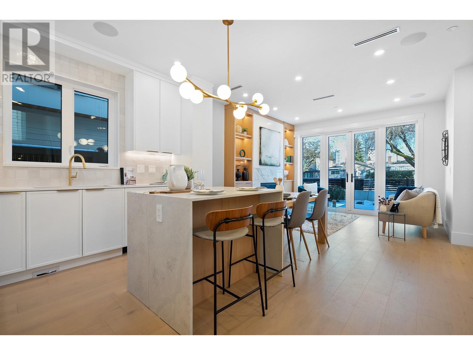 Listing Picture 9 of 40 : 1 4769 COMMERCIAL STREET, Vancouver / 溫哥華 - 魯藝地產 Yvonne Lu Group - MLS Medallion Club Member