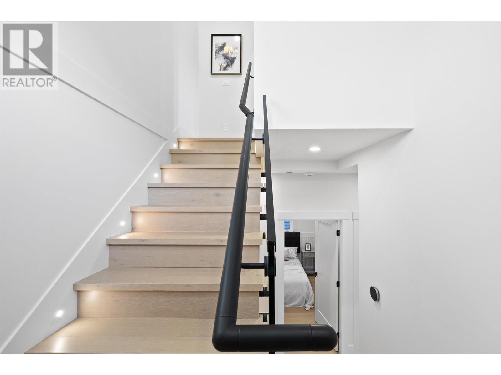 Listing Picture 33 of 40 : 1 4769 COMMERCIAL STREET, Vancouver / 溫哥華 - 魯藝地產 Yvonne Lu Group - MLS Medallion Club Member