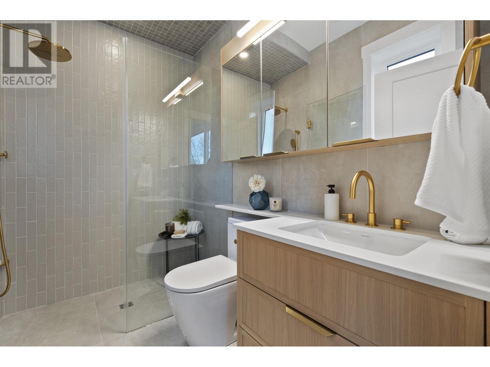 Listing Picture 28 of 40 : 1 4769 COMMERCIAL STREET, Vancouver / 溫哥華 - 魯藝地產 Yvonne Lu Group - MLS Medallion Club Member