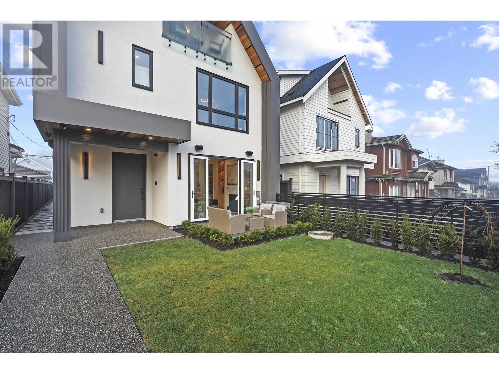 Listing Picture 2 of 40 : 1 4769 COMMERCIAL STREET, Vancouver / 溫哥華 - 魯藝地產 Yvonne Lu Group - MLS Medallion Club Member