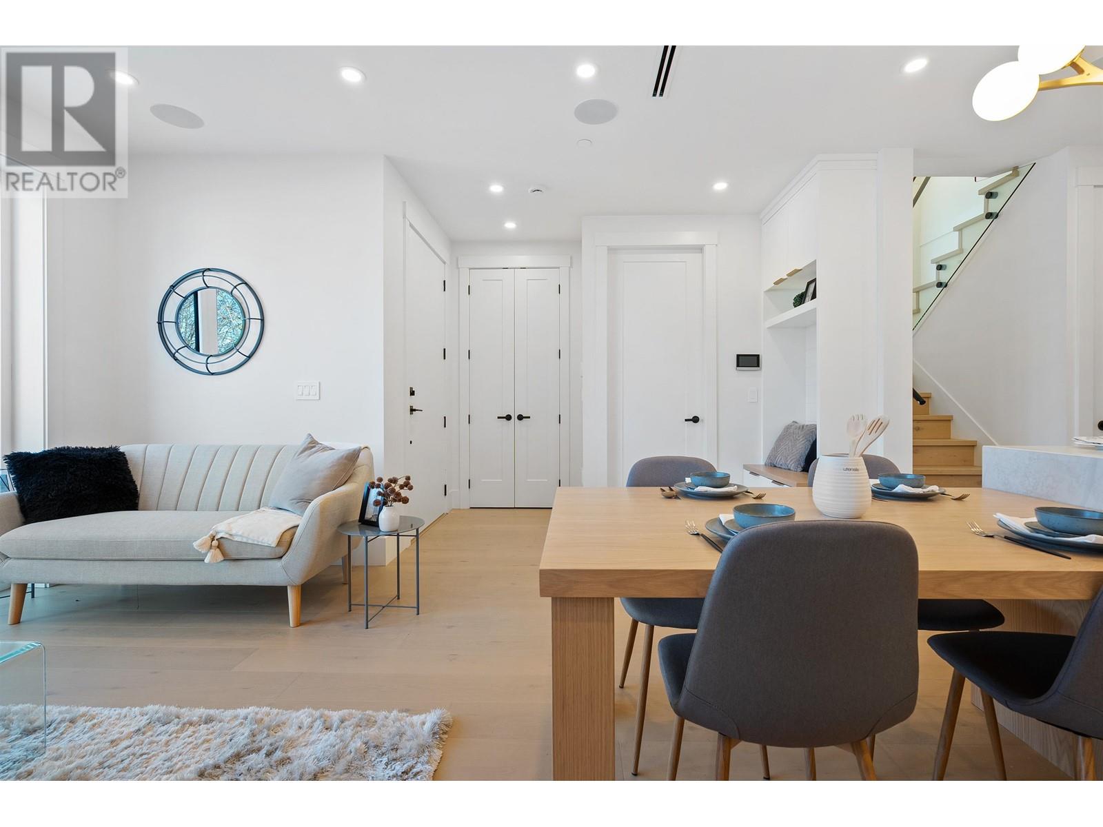 Listing Picture 15 of 40 : 1 4769 COMMERCIAL STREET, Vancouver / 溫哥華 - 魯藝地產 Yvonne Lu Group - MLS Medallion Club Member