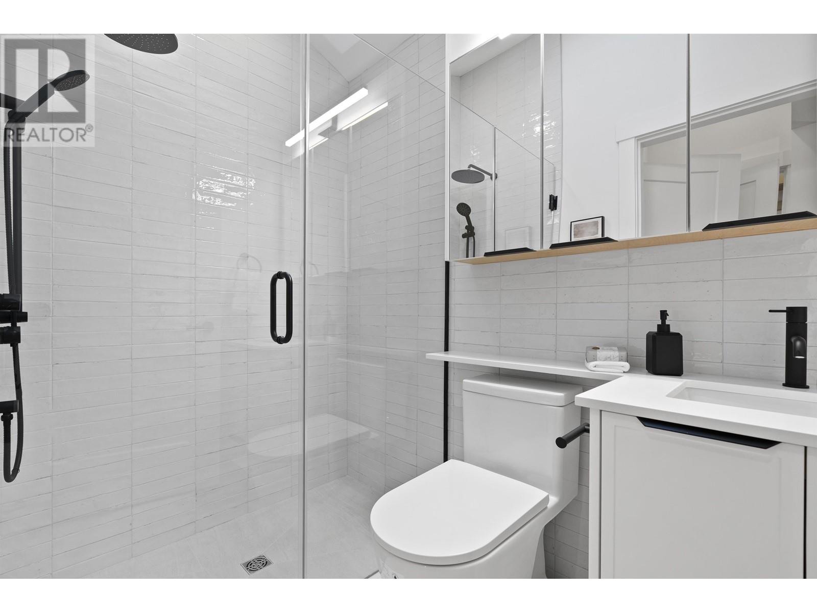 Listing Picture 36 of 40 : 1 4769 COMMERCIAL STREET, Vancouver / 溫哥華 - 魯藝地產 Yvonne Lu Group - MLS Medallion Club Member