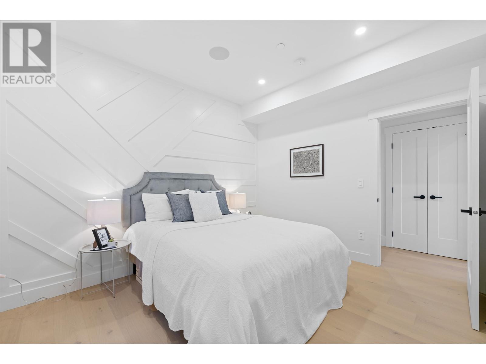 Listing Picture 31 of 40 : 2 4769 COMMERCIAL STREET, Vancouver / 溫哥華 - 魯藝地產 Yvonne Lu Group - MLS Medallion Club Member