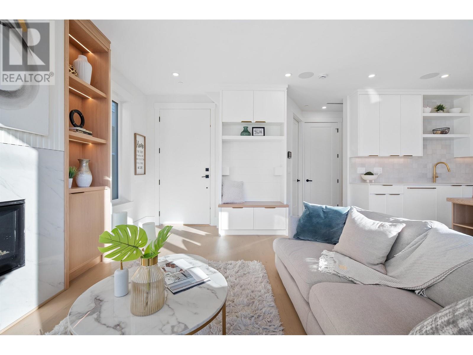 Listing Picture 19 of 40 : 2 4769 COMMERCIAL STREET, Vancouver / 溫哥華 - 魯藝地產 Yvonne Lu Group - MLS Medallion Club Member