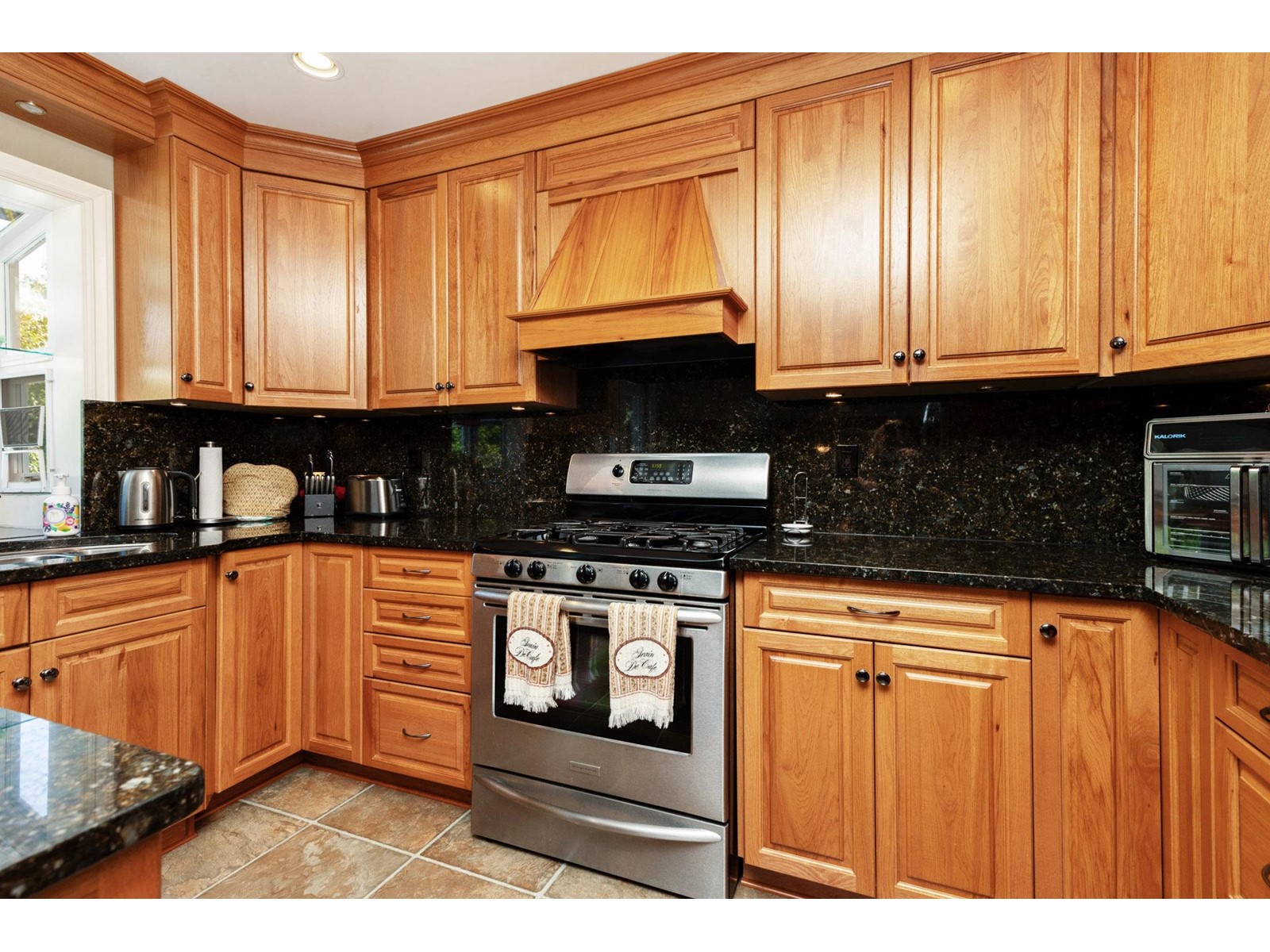18827 57 Avenue, Surrey, British Columbia  V3S 7M4 - Photo 10 - R2966890
