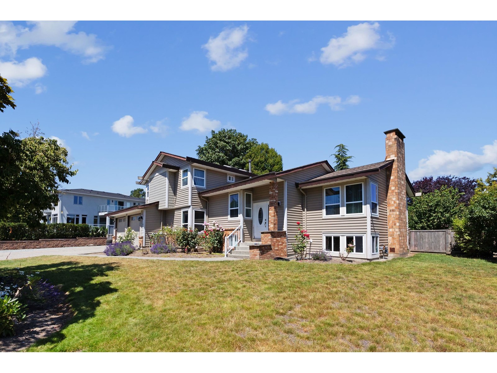 Property at 18827 57 AVENUE image 3