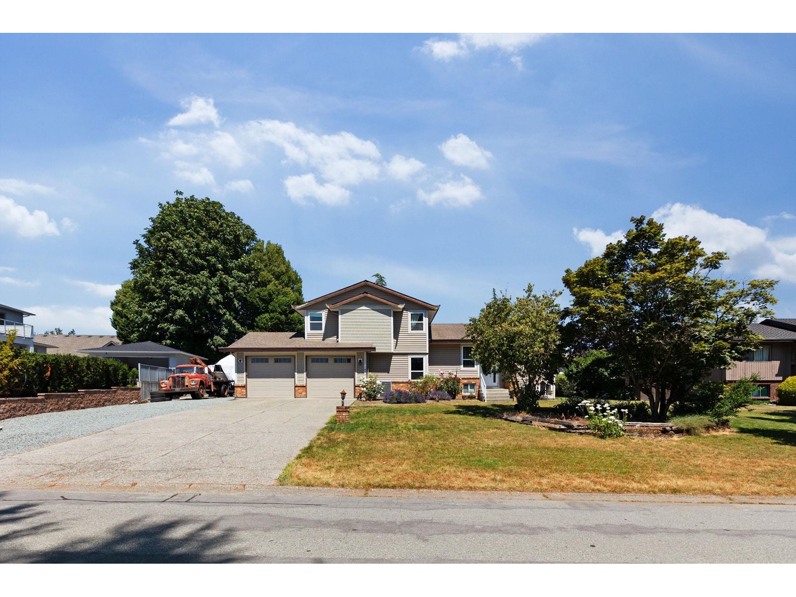 Property at 18827 57 AVENUE image 2