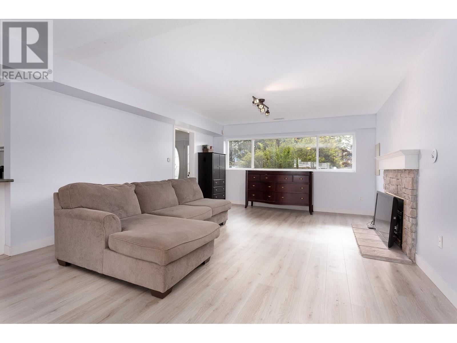 1415 Cornell Avenue, Coquitlam, British Columbia  V3J 2Z8 - Photo 28 - R2954554