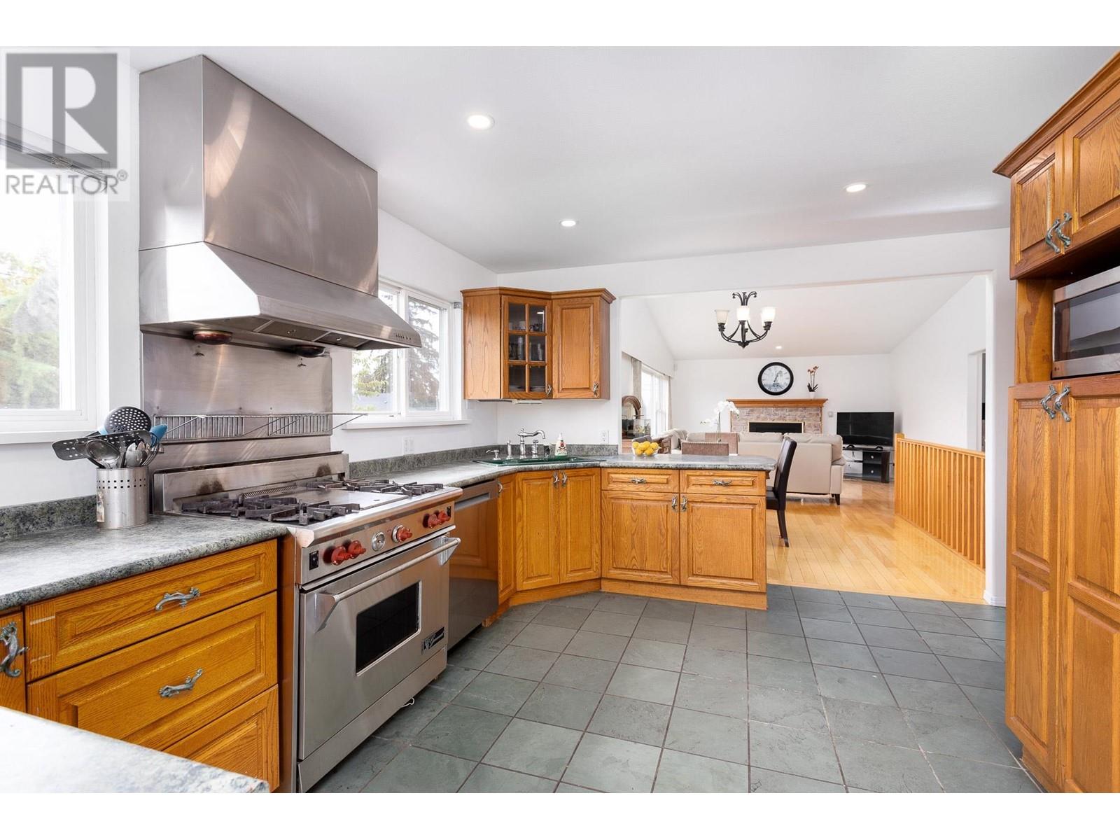 1415 Cornell Avenue, Coquitlam, British Columbia  V3J 2Z8 - Photo 14 - R2954554