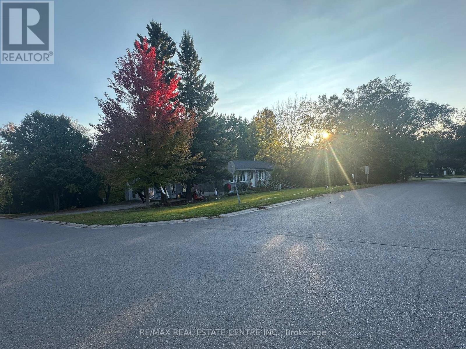 Property at 687 HIGH GATE PARK DRIVE image 3