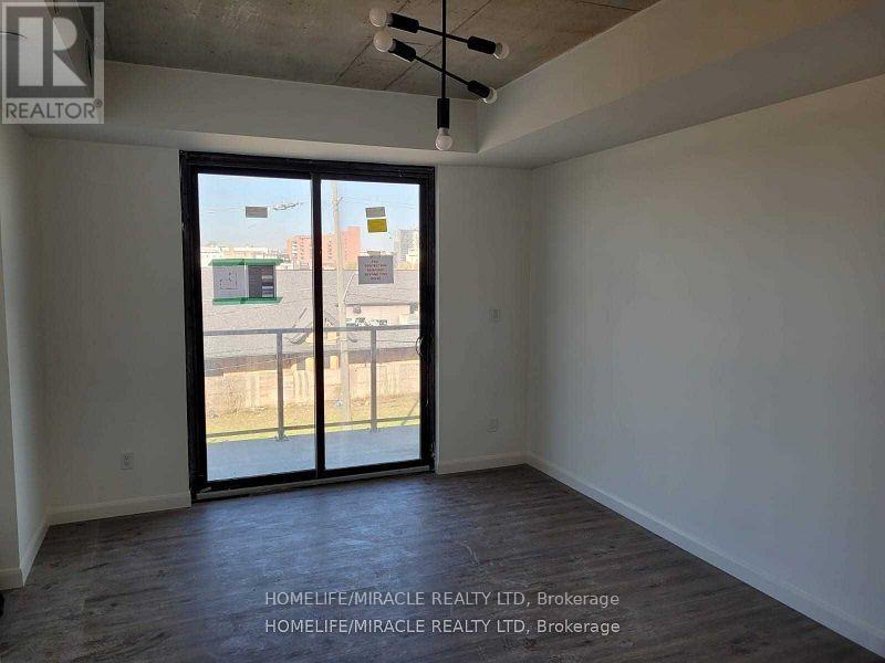 Property at 314 - 7 ERIE AVENUE image 5