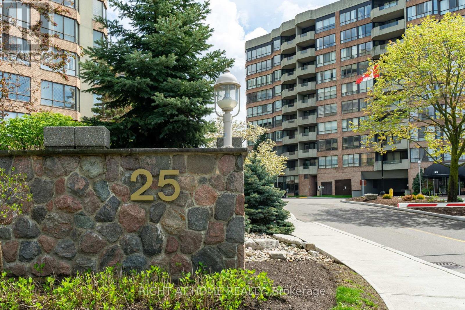 Property at 126 - 25 AUSTIN DRIVE image 2