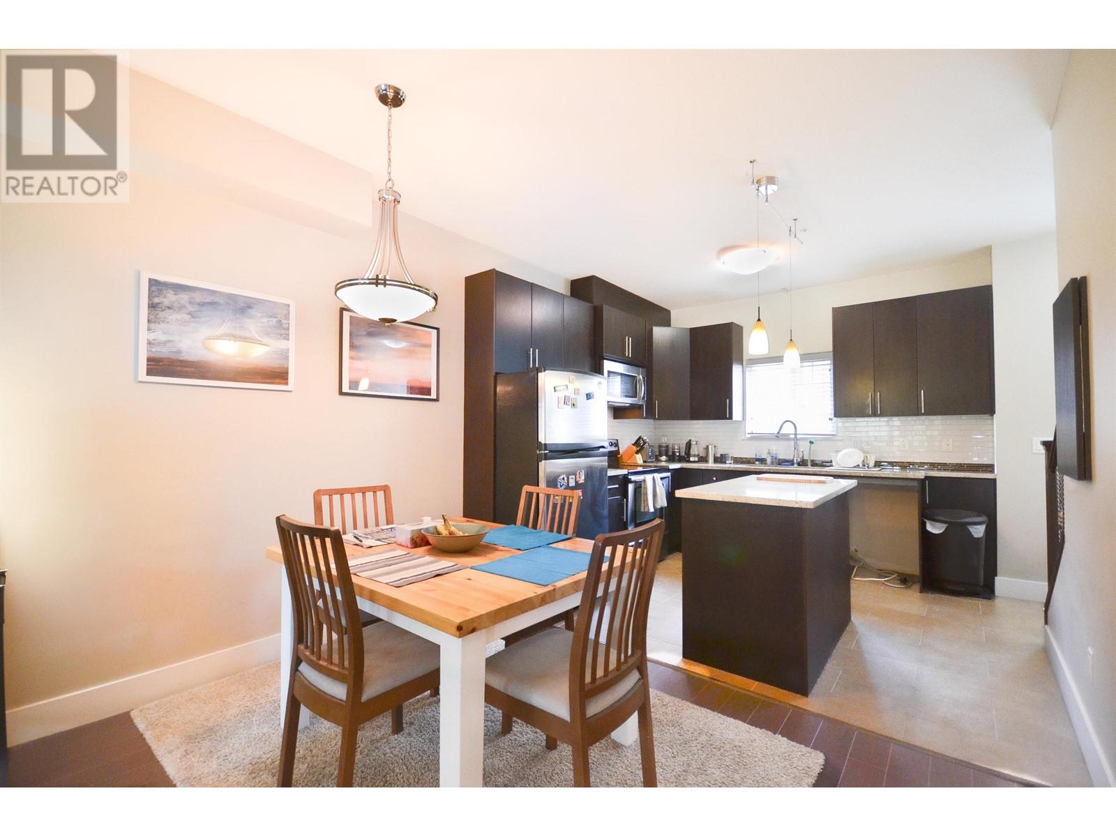 Listing Picture 5 of 18 : 219 368 ELLESMERE AVENUE, Burnaby / 本拿比 - 魯藝地產 Yvonne Lu Group - MLS Medallion Club Member