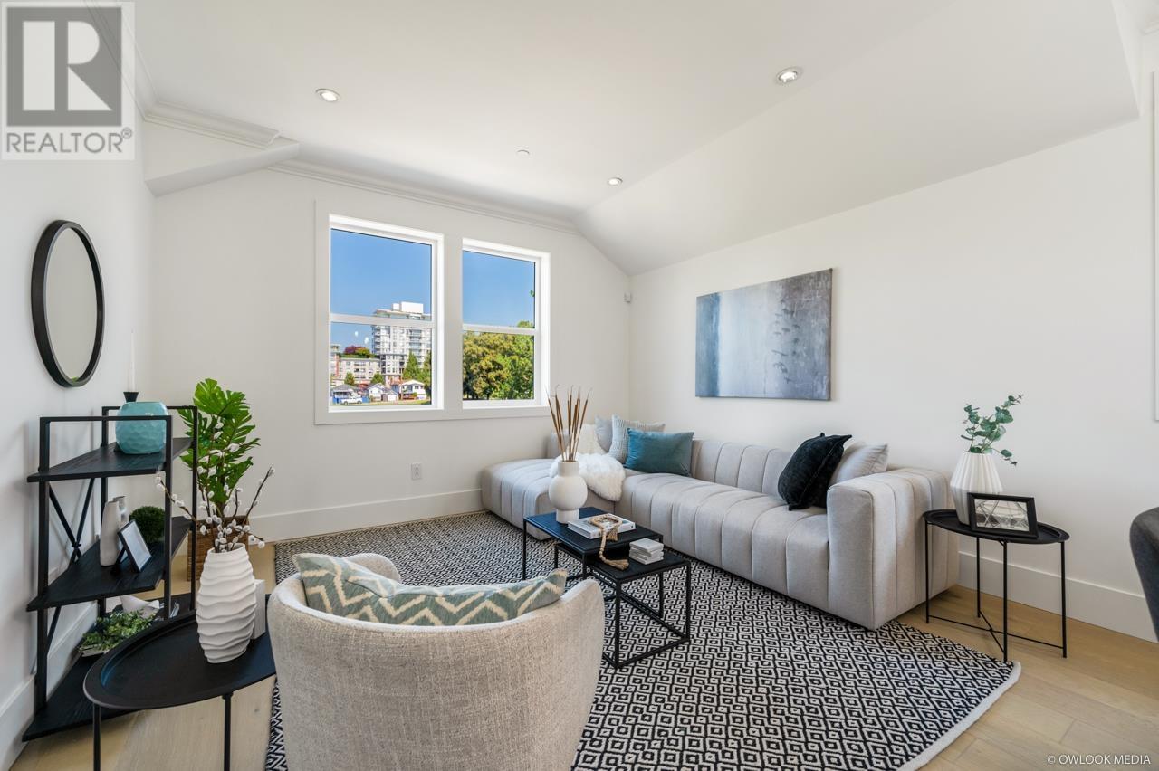 Listing Picture 8 of 28 : 1427 E 27TH AVENUE, Vancouver / 溫哥華 - 魯藝地產 Yvonne Lu Group - MLS Medallion Club Member