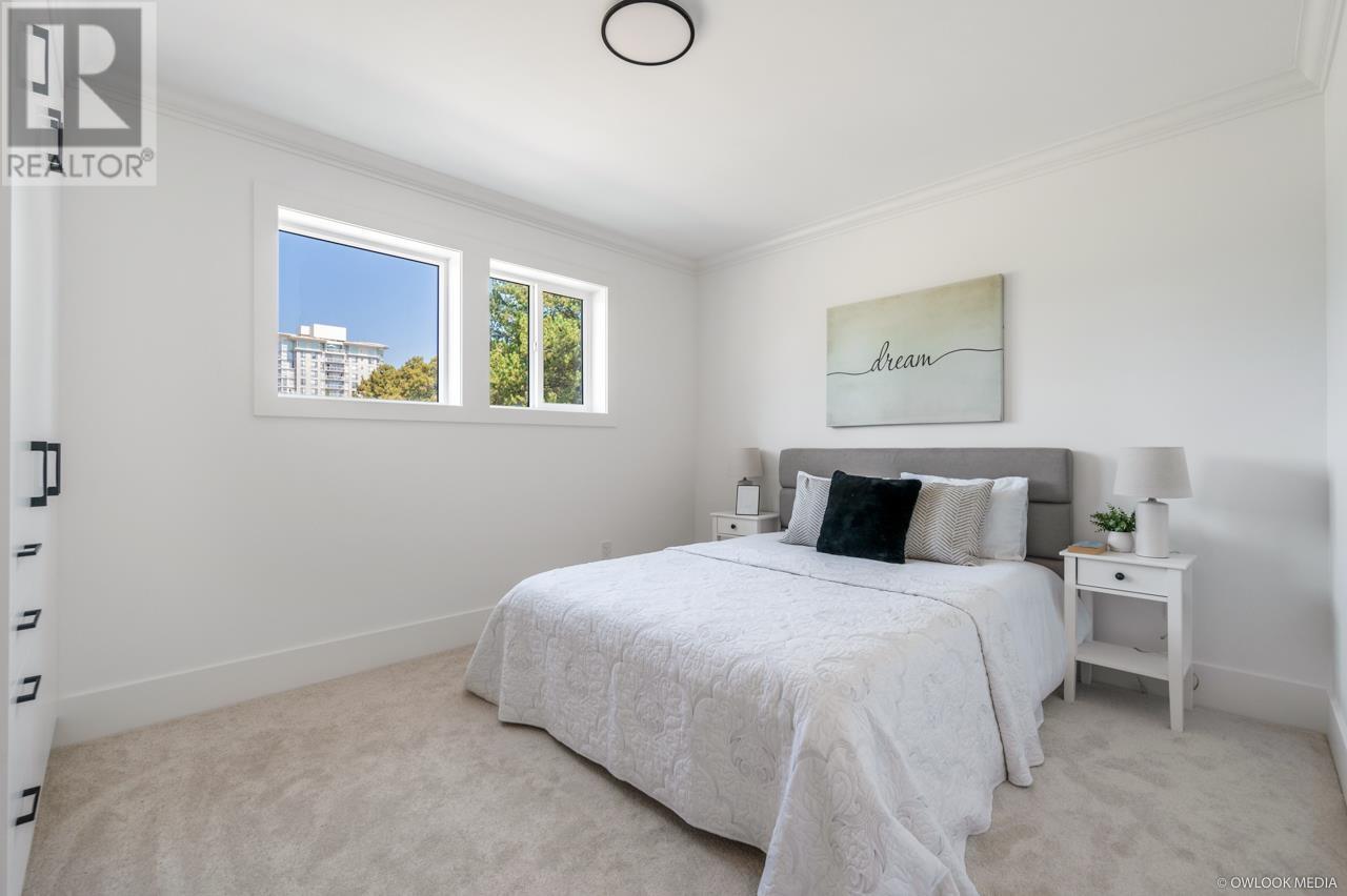 Listing Picture 24 of 28 : 1427 E 27TH AVENUE, Vancouver / 溫哥華 - 魯藝地產 Yvonne Lu Group - MLS Medallion Club Member