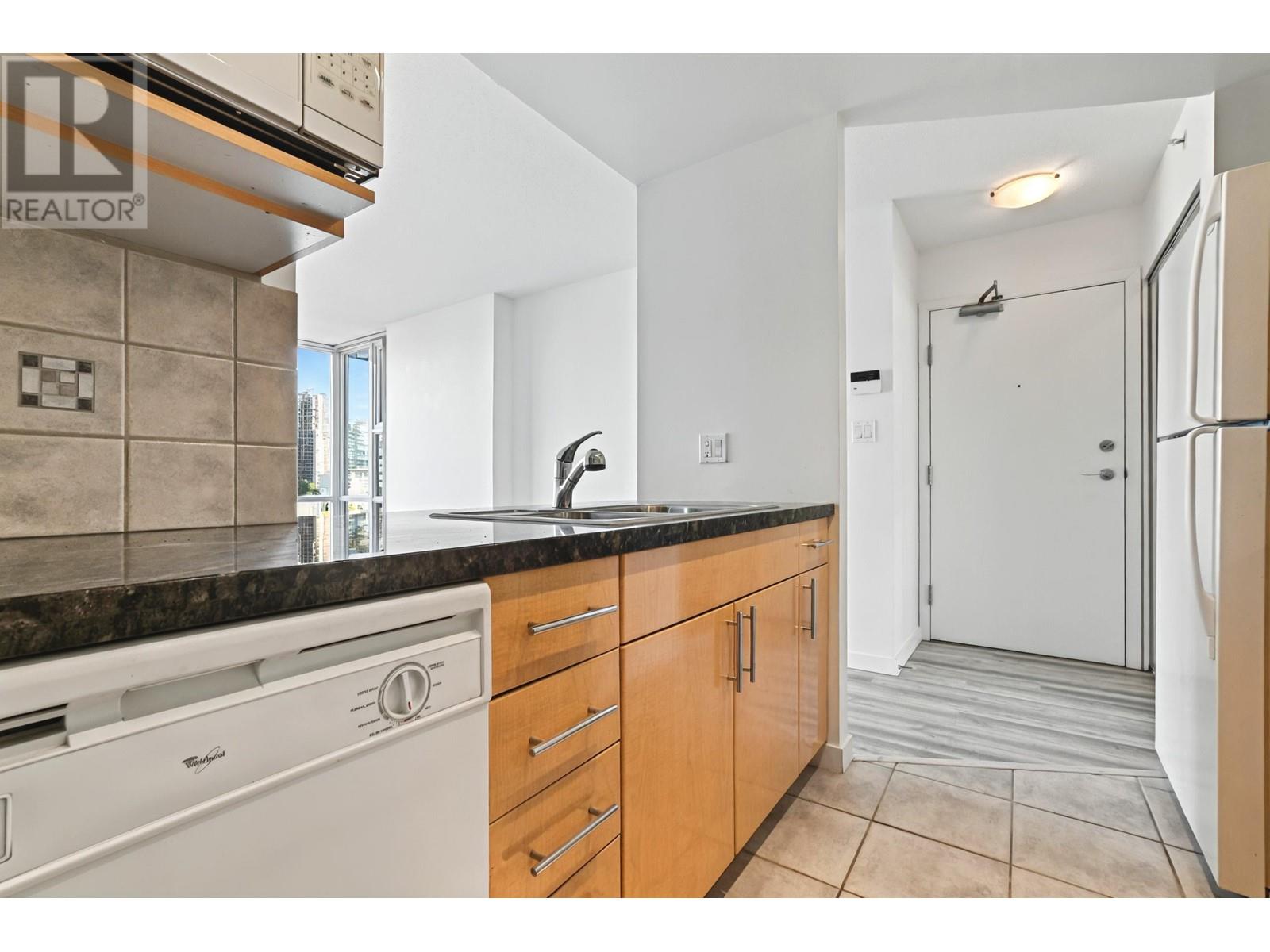 1005 193 Aquarius Mews, Vancouver, British Columbia  V6Z 2Z2 - Photo 22 - R2967158