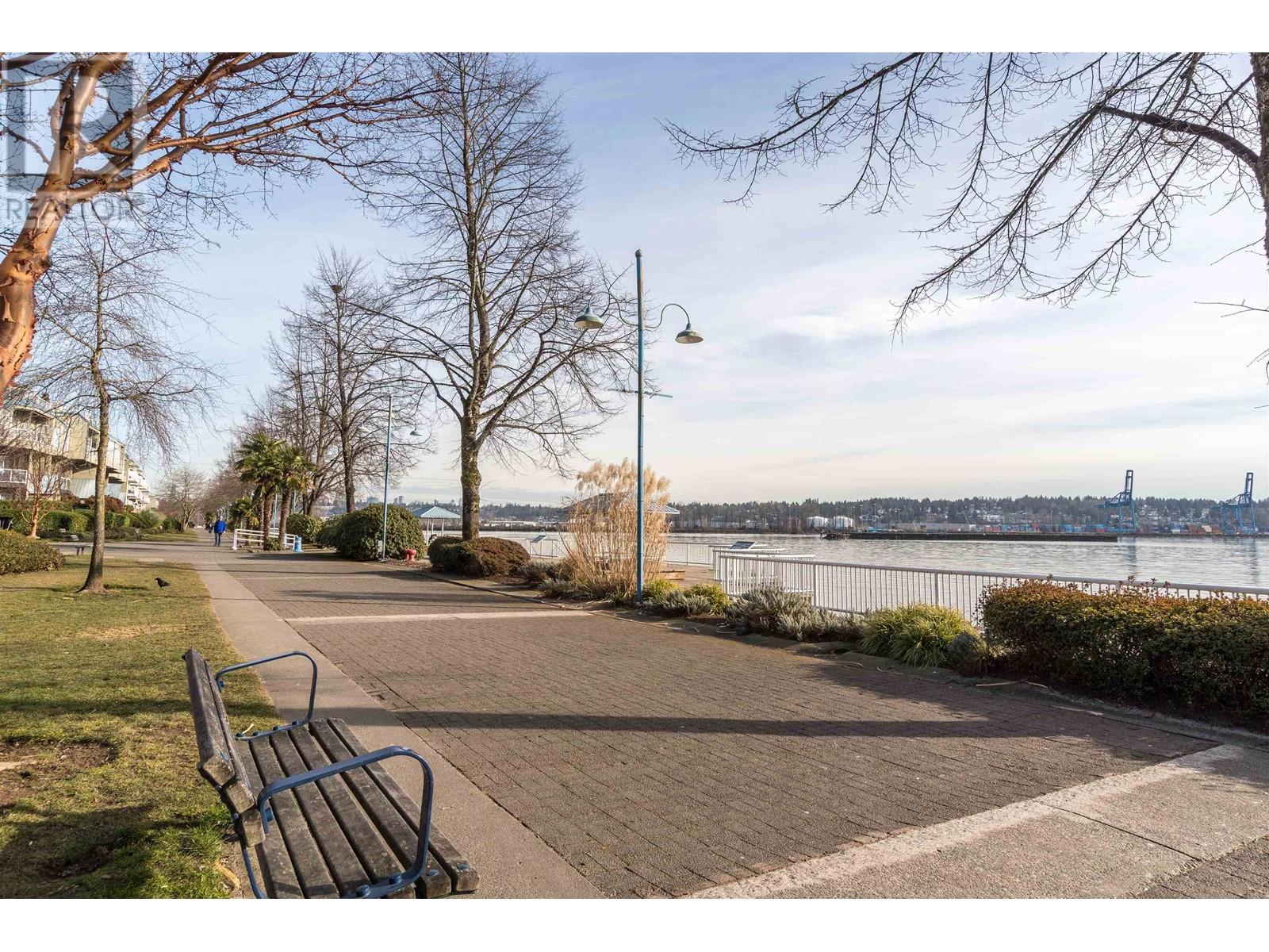 119 1150 QUAYSIDE DRIVE, new westminster, British Columbia