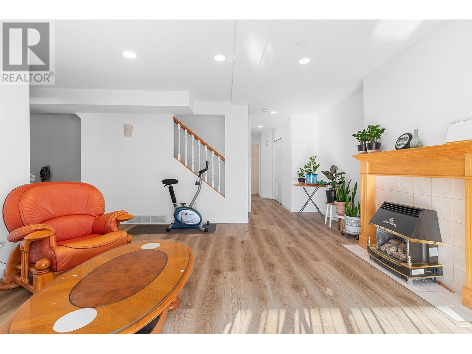 22 20888 Mckinney Avenue, Maple Ridge, British Columbia  V2X 0L7 - Photo 4 - R2965953