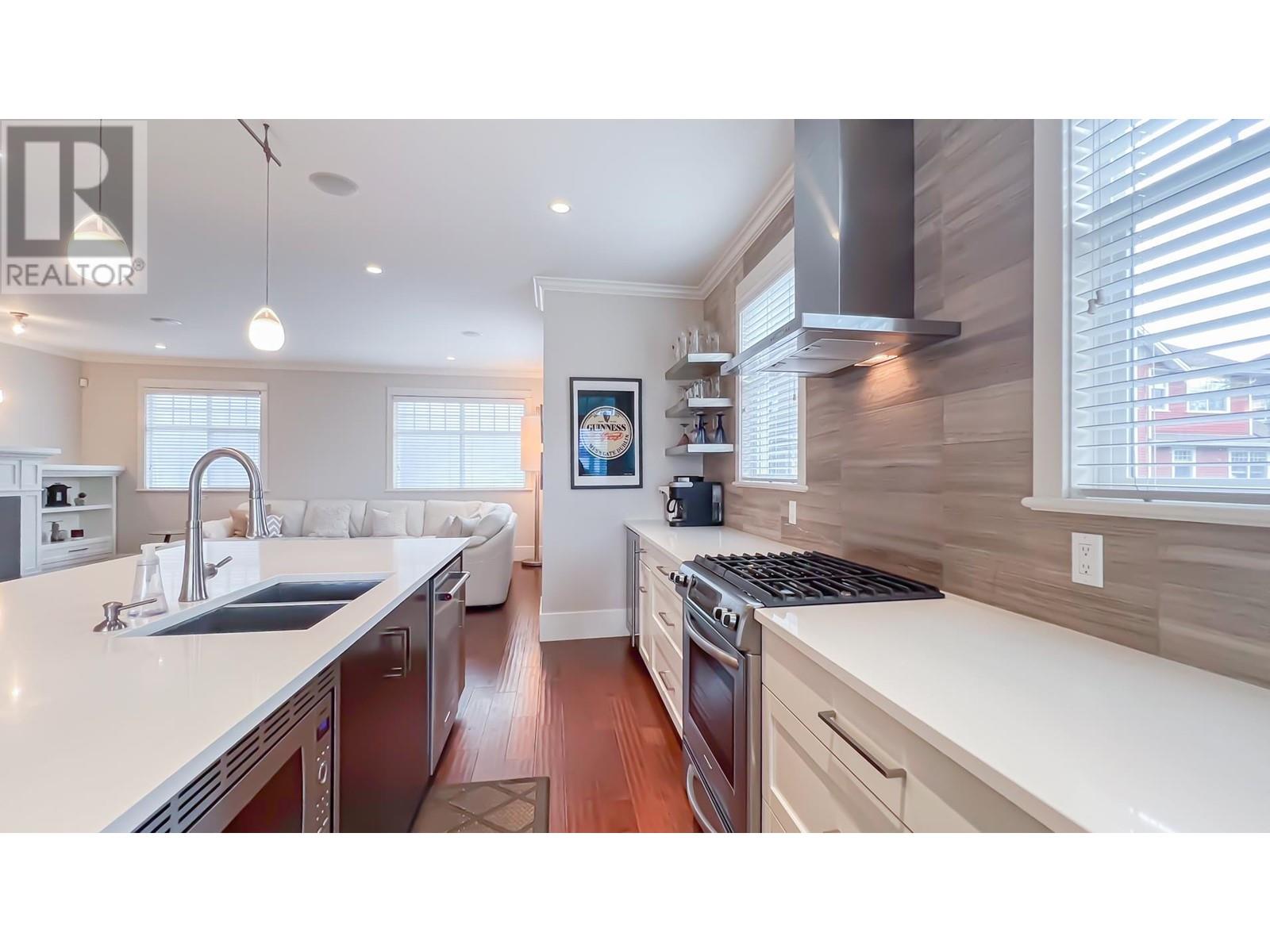 Listing Picture 10 of 37 : 6 13400 PRINCESS STREET, Richmond / 烈治文 - 魯藝地產 Yvonne Lu Group - MLS Medallion Club Member