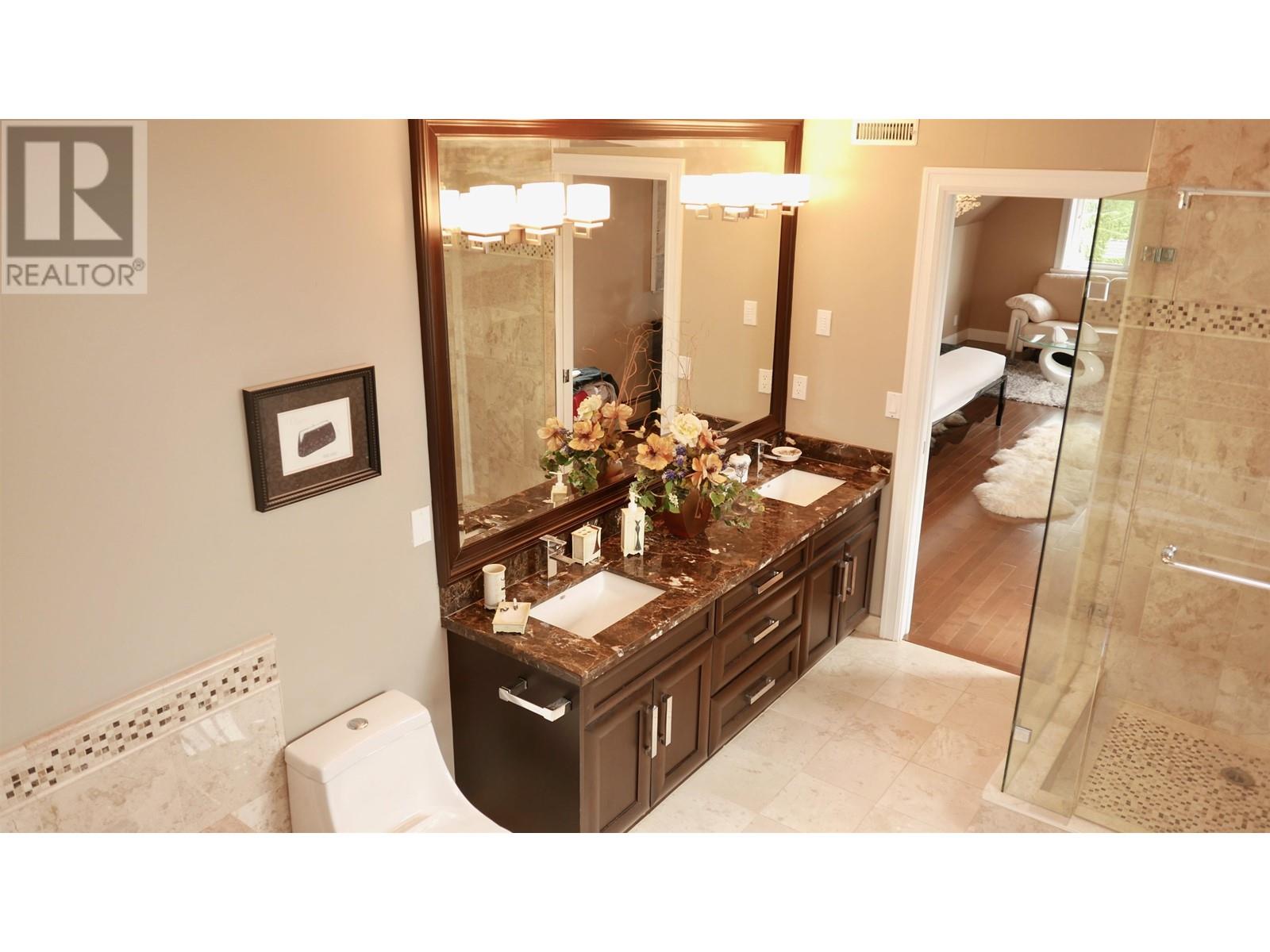 7625 Aubrey Street, Burnaby, British Columbia  V5A 1K6 - Photo 16 - R2967006