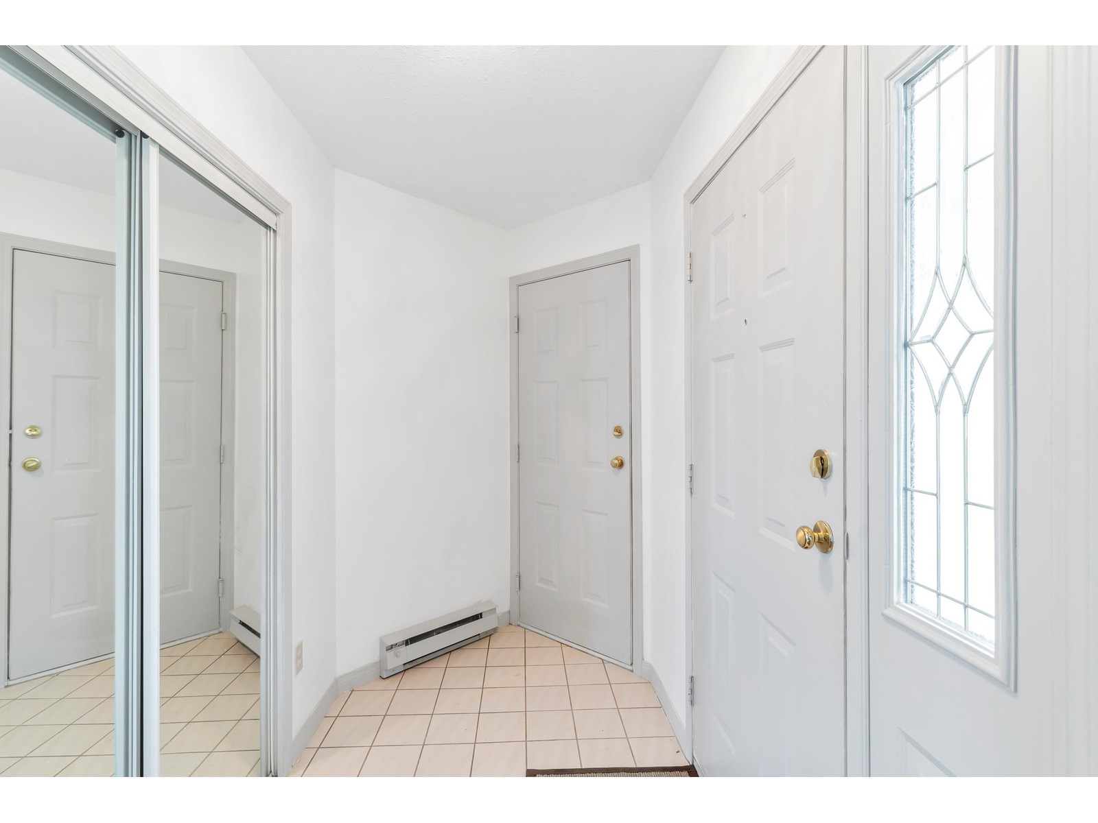 Property at 404 19645 64 AVENUE image 3