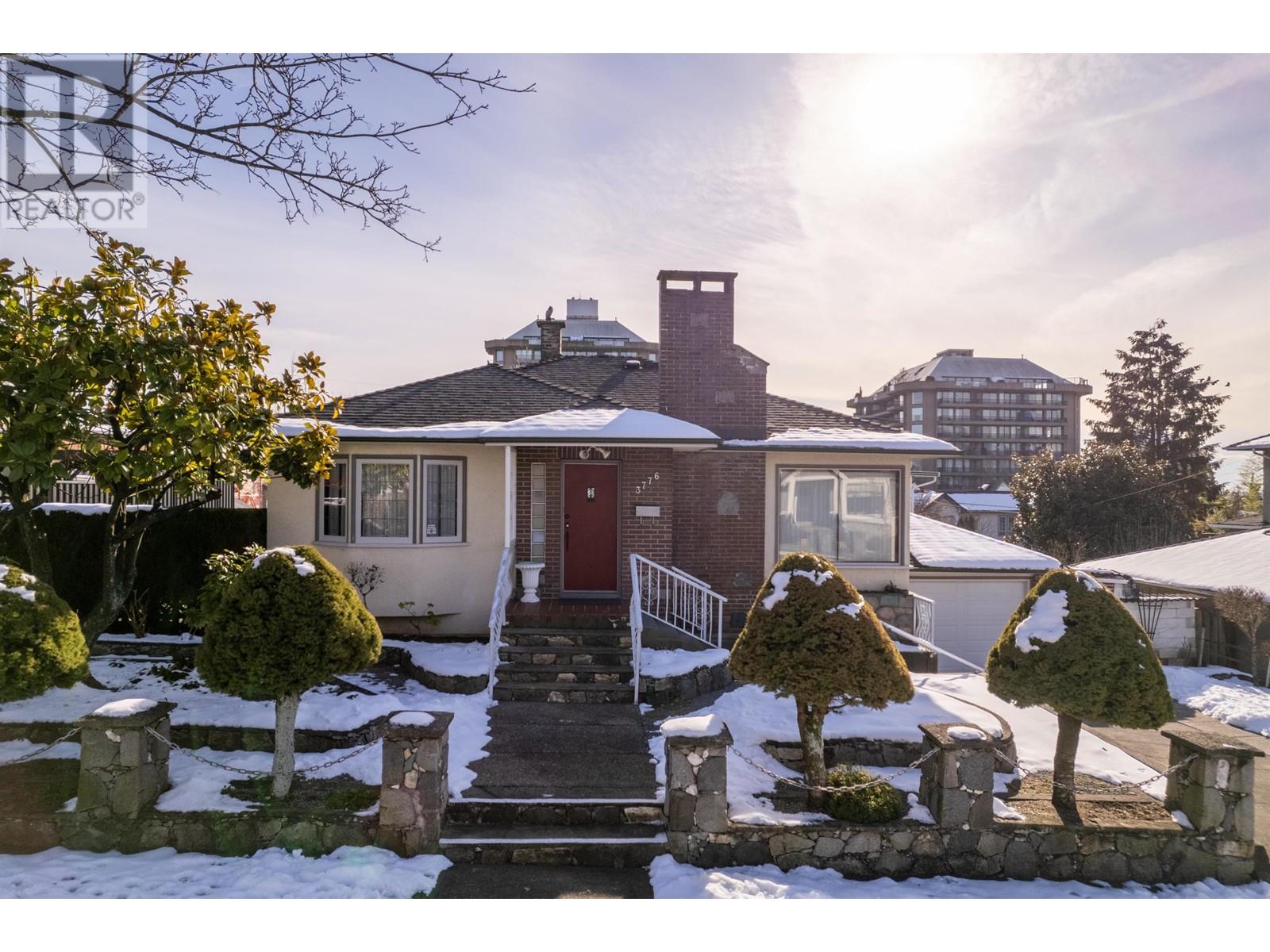 3776 PANDORA STREET, Burnaby