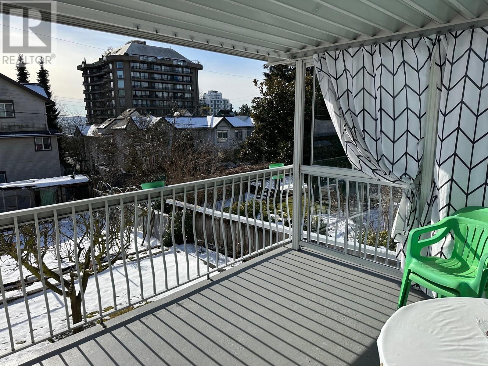 Listing Picture 21 of 26 : 3776 PANDORA STREET, Burnaby / 本拿比 - 魯藝地產 Yvonne Lu Group - MLS Medallion Club Member