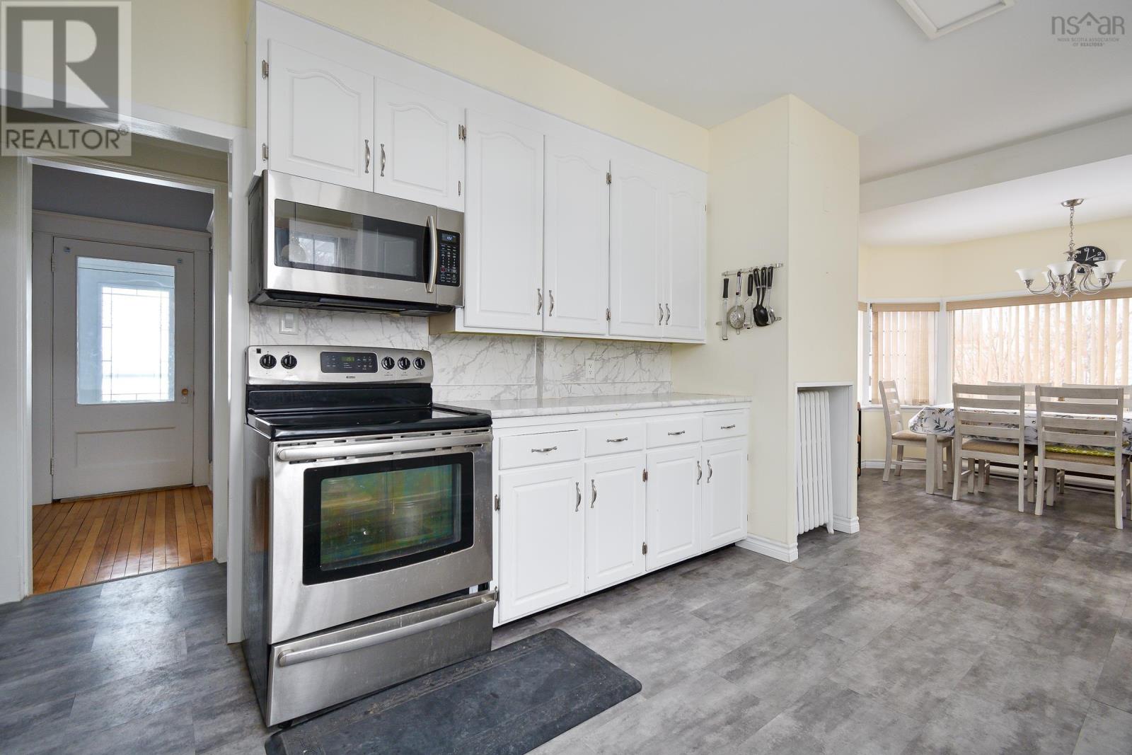 84 Queen Street, North Sydney, Nova Scotia  B2A 1A5 - Photo 7 - 202502999