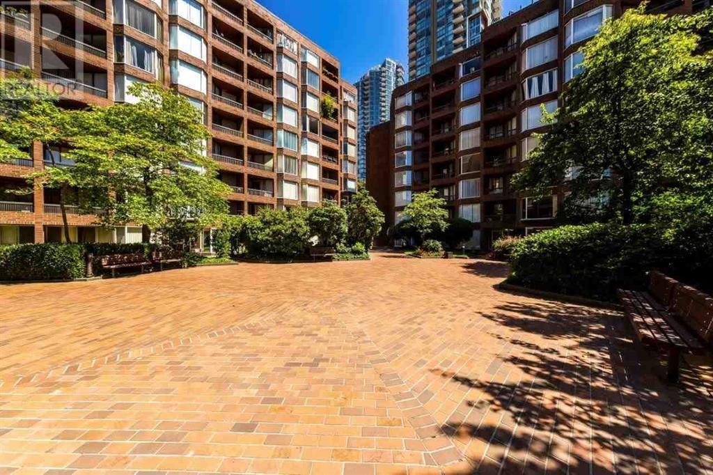 Listing Picture 13 of 14 : 814 1333 HORNBY STREET, Vancouver / 溫哥華 - 魯藝地產 Yvonne Lu Group - MLS Medallion Club Member