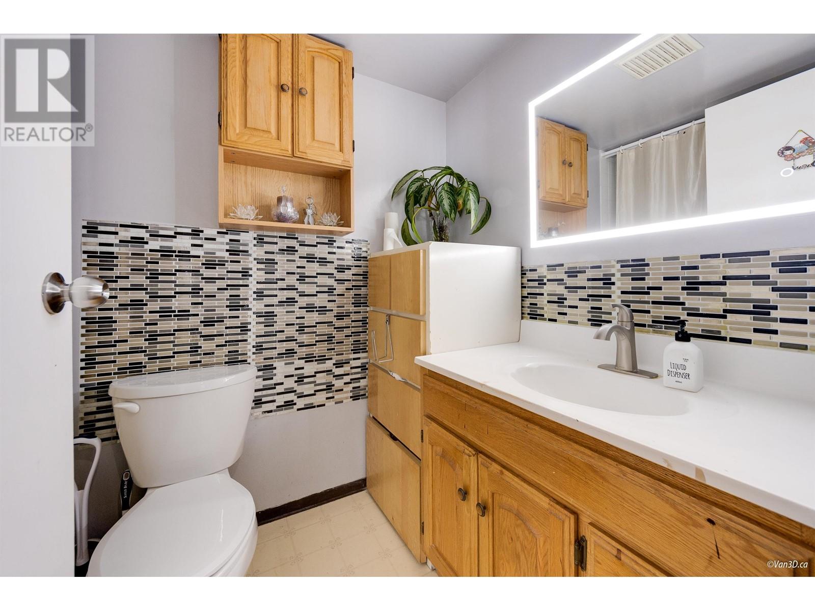 Listing Picture 13 of 21 : 705 6689 WILLINGDON AVENUE, Burnaby / 本拿比 - 魯藝地產 Yvonne Lu Group - MLS Medallion Club Member