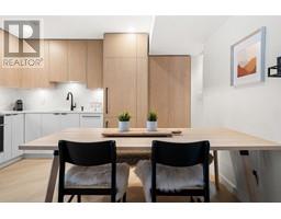 3260 ROBINSON ROAD, North Vancouver, British Columbia