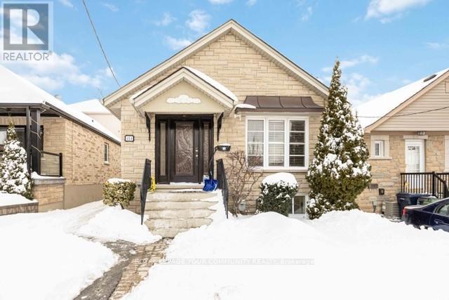 Lower - 414 Harvie Avenue, Toronto, Ontario  M6E 4L8 - Photo 2 - W11974798