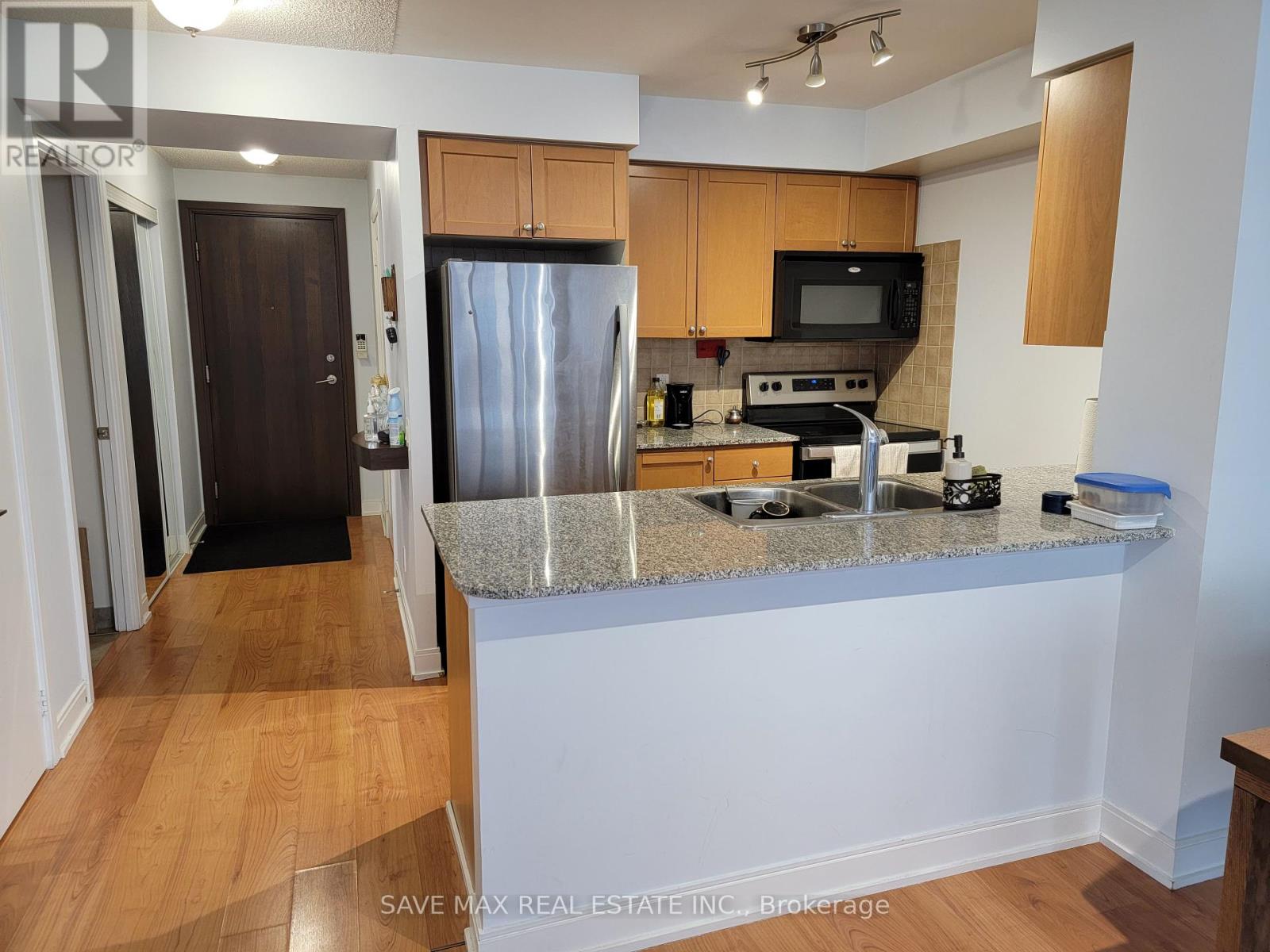 1732 - 35 Viking Lane, Toronto, Ontario  M9B 0A2 - Photo 3 - W11974801