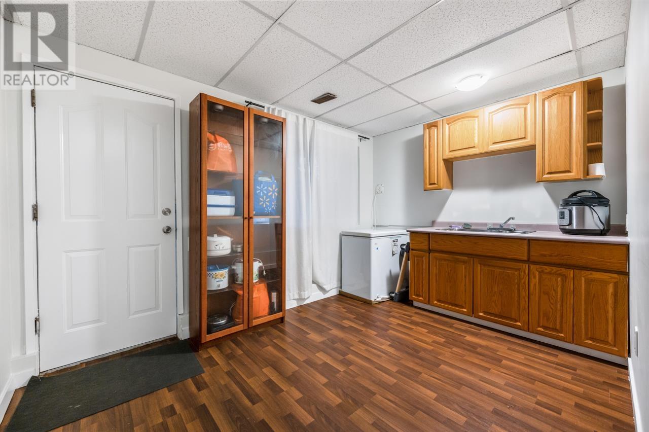 Listing Picture 16 of 23 : 9273 RYAN CRESCENT, Richmond / 烈治文 - 魯藝地產 Yvonne Lu Group - MLS Medallion Club Member